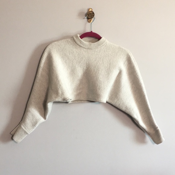 Aritzia Sweaters - Wilfred Free • Cropped Sweater Shrug